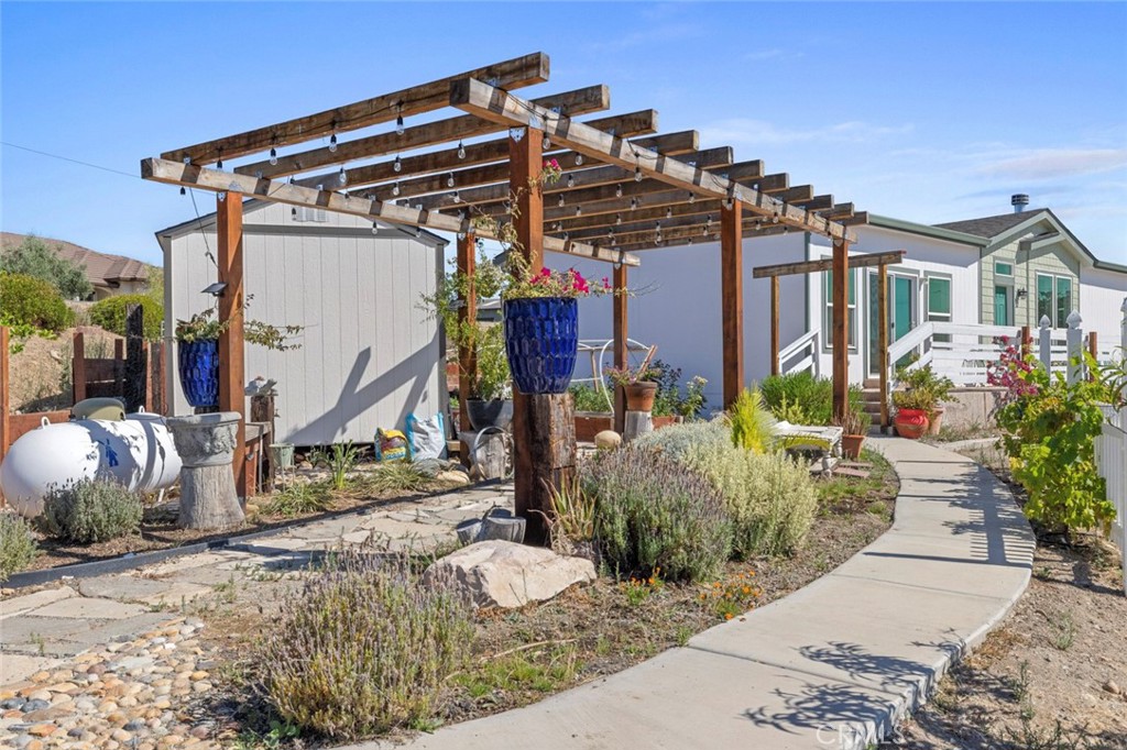 2734 Ross Drive