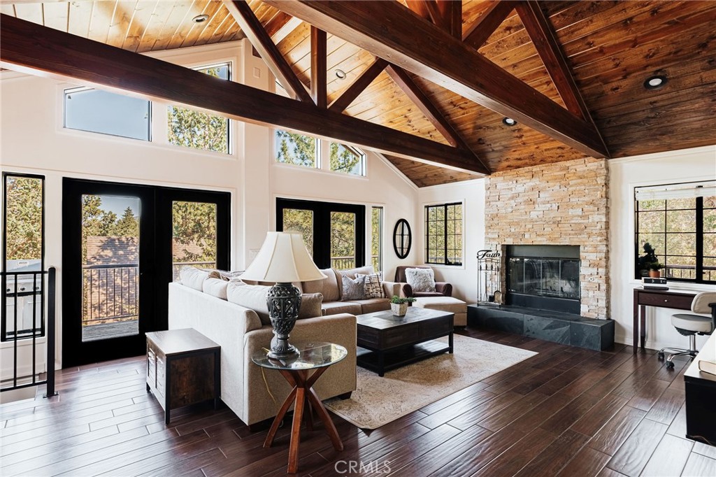 750 Villa Grove