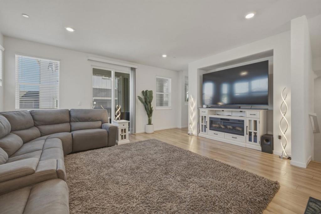 6389 Laguna Seca Lane