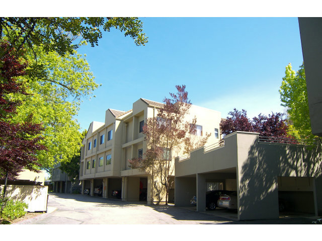250 RIVER Street 220