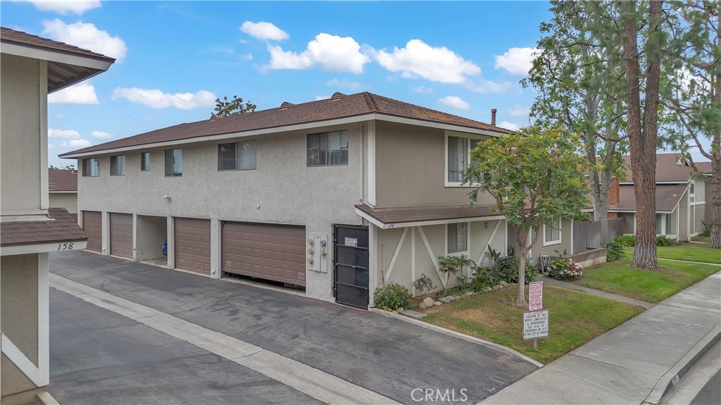 174 W Grove Street 4
