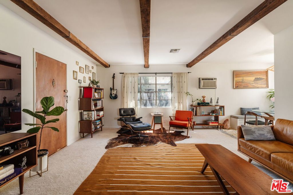 4501 Finley Avenue 10
