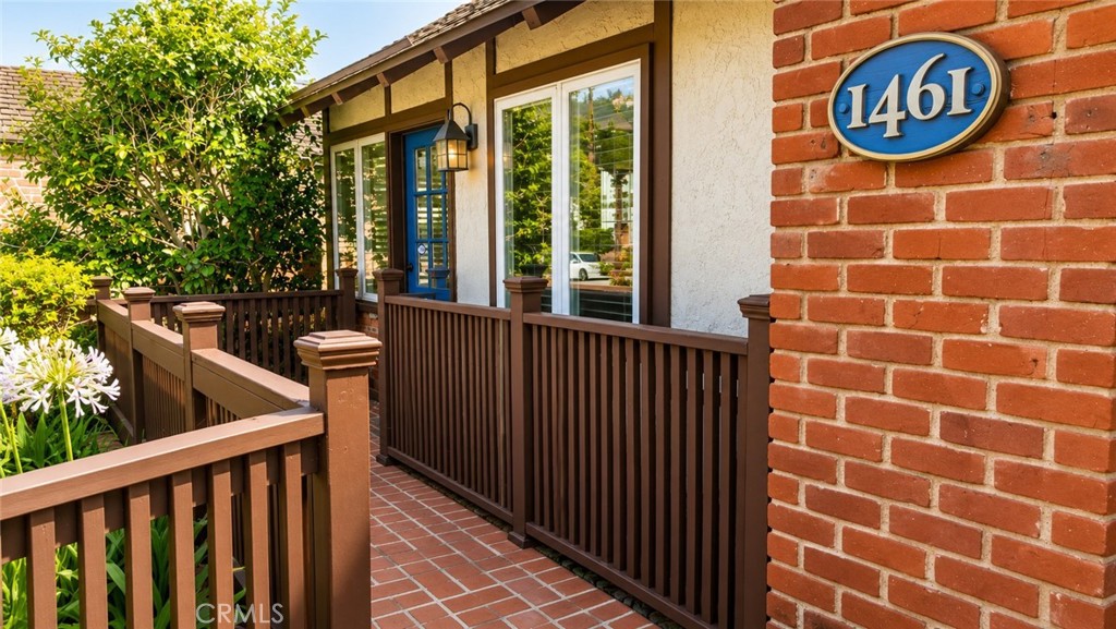 1461 Glenneyre C