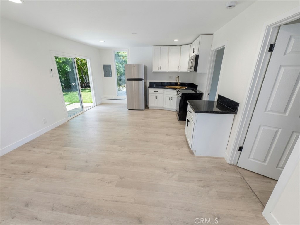 1415 E Gary Place A