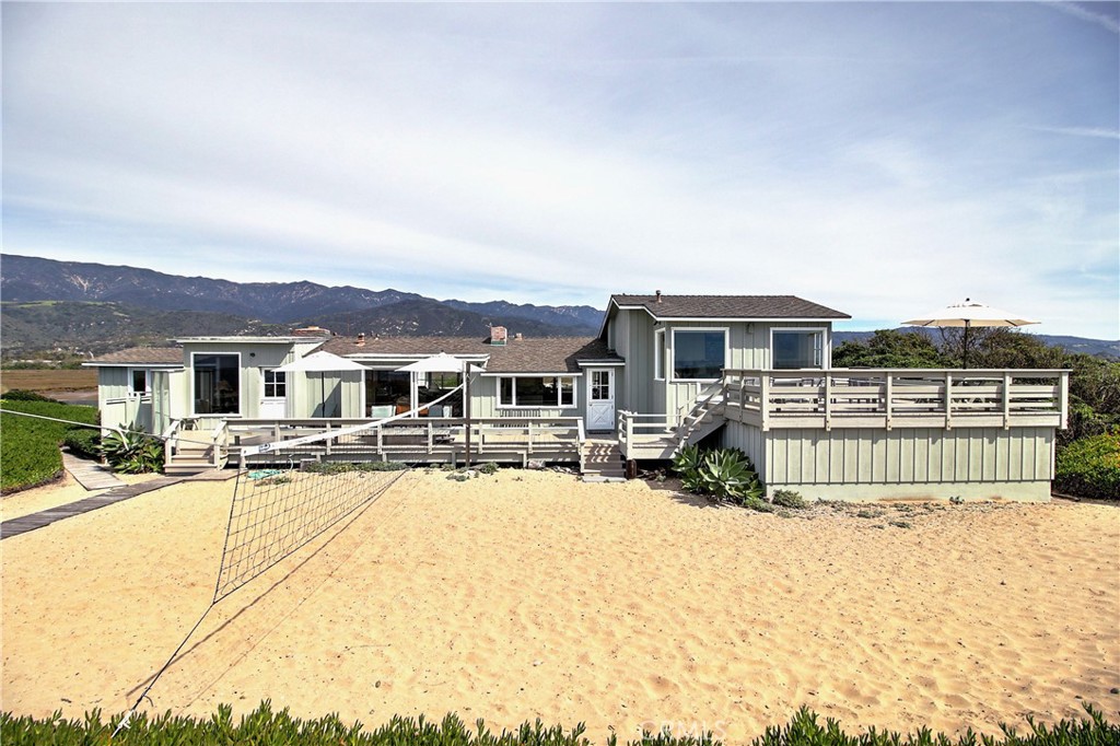 539 Sand Point