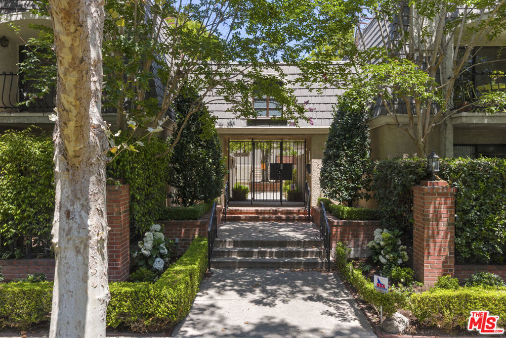 648 Wilcox Avenue
