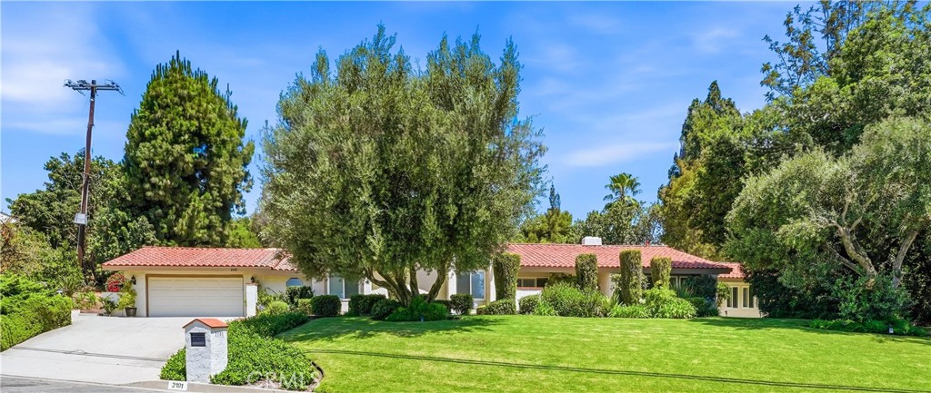 2101 Pioneer Avenue