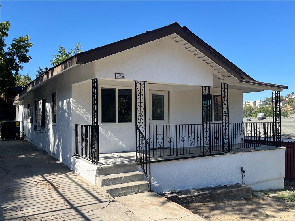 3716 Flora Avenue