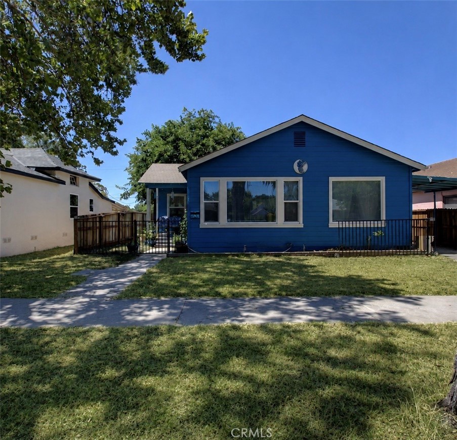 636 W 25th