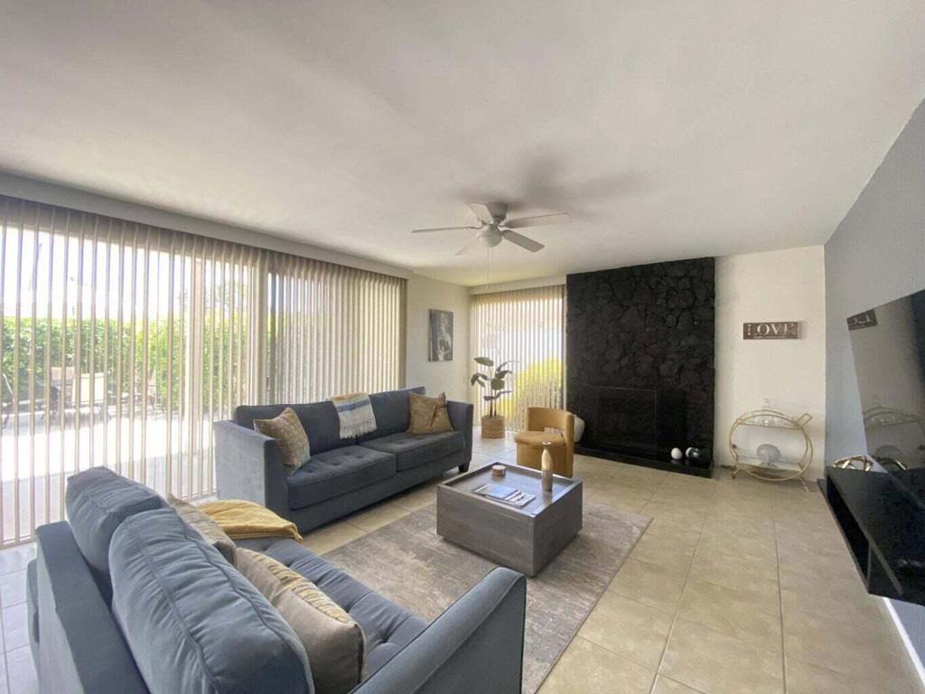 46023 Portola Avenue 17