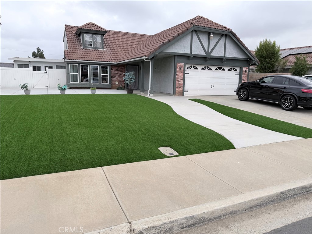 25676 San Lupe