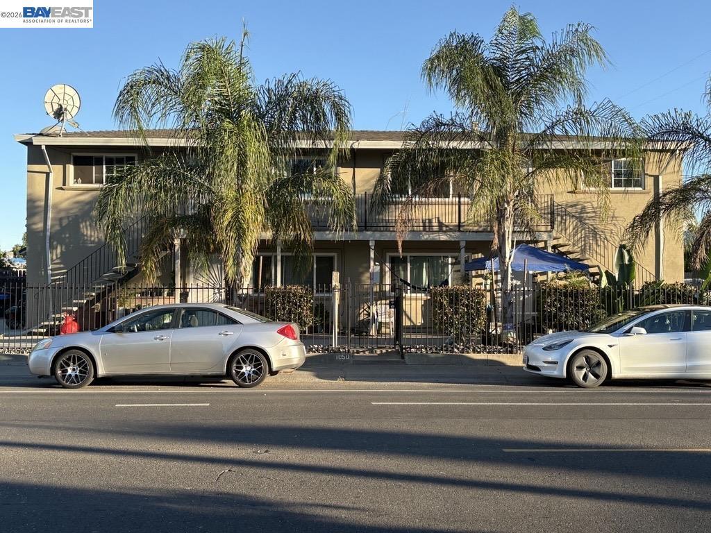 1050 Grand Ave.