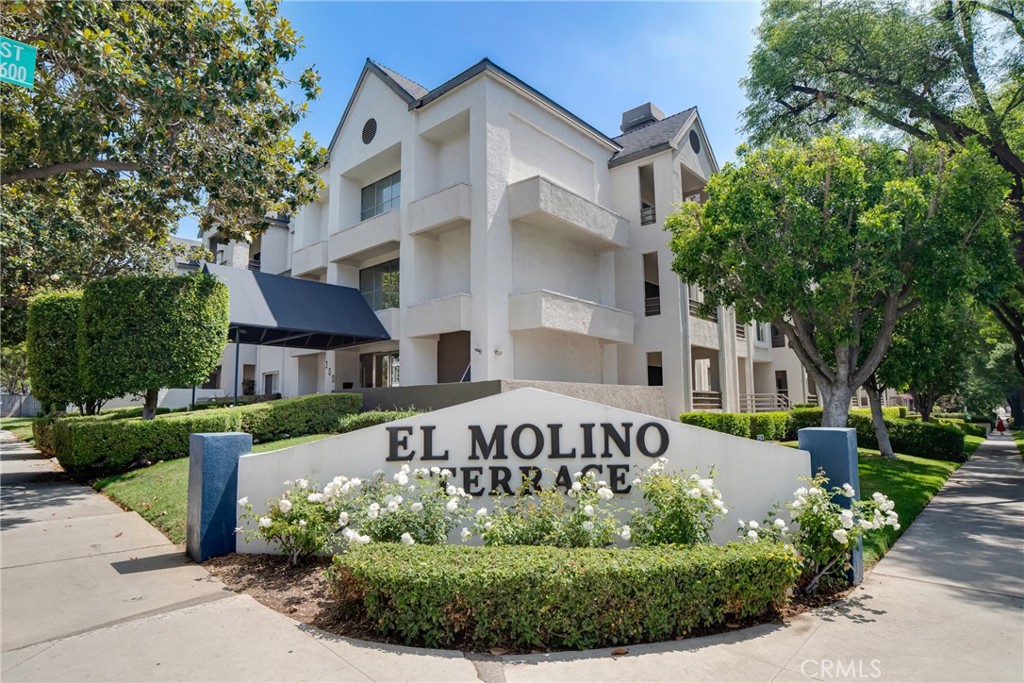 300 N El Molino 215