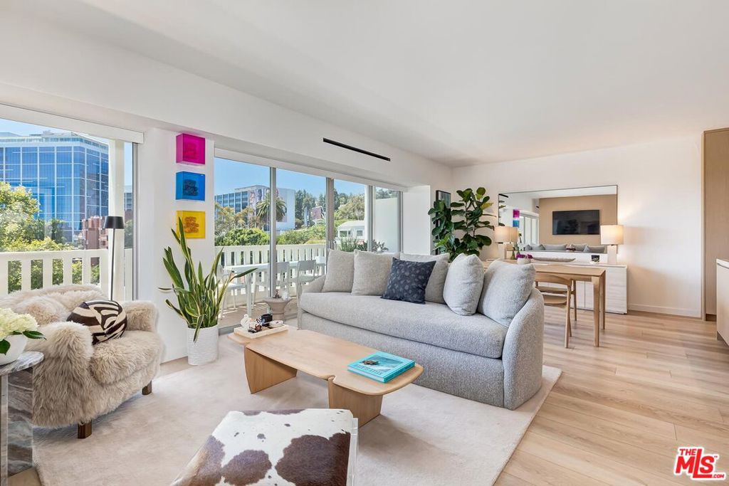 999 N Doheny Drive 601