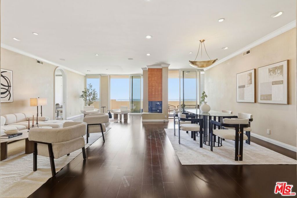1333 S Beverly Glen Boulevard 902