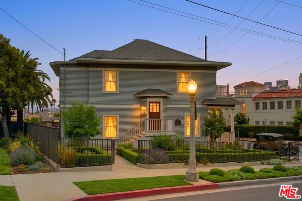 600 E Edgeware Road