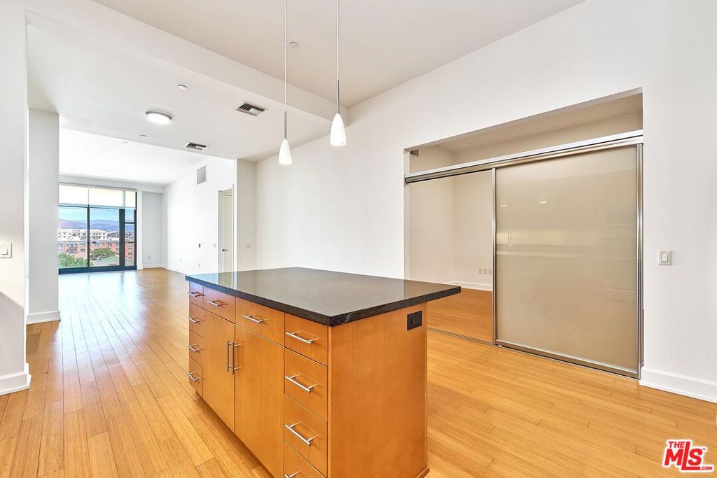 3223 W 6th Street 405