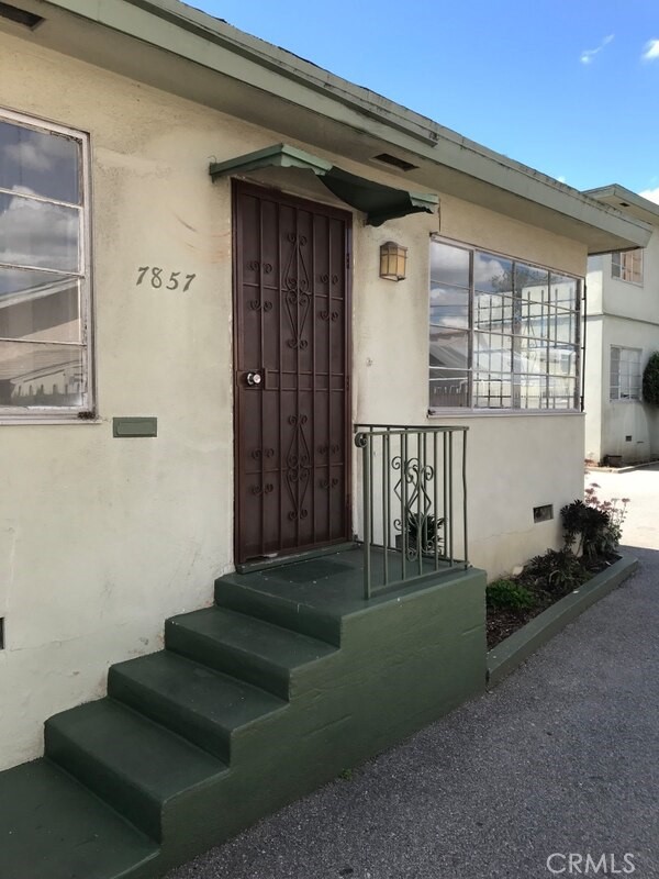 7857 Crenshaw Boulevard