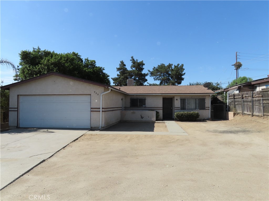 925 Navajo Road