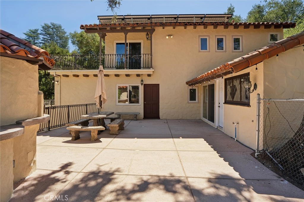 736 Crater Oak Drive