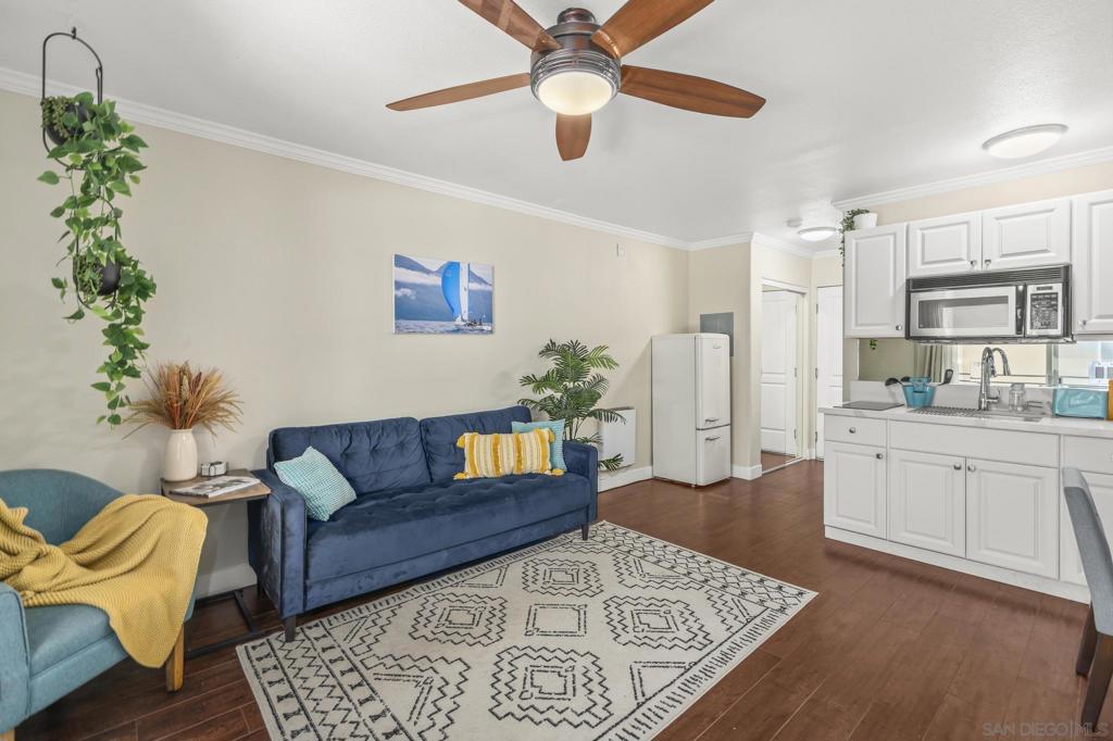 1021 Scott St 103