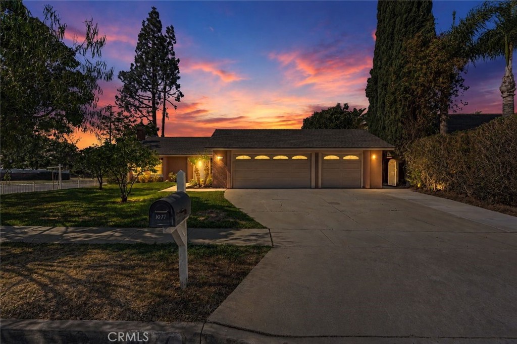 1077 Westpark