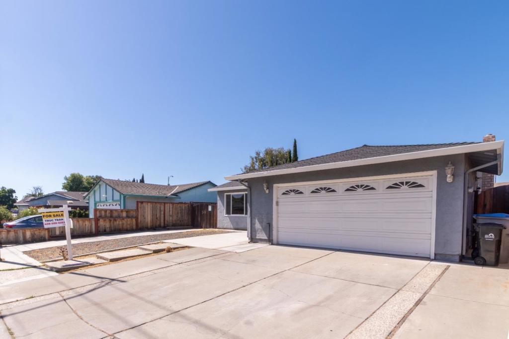 77 Shenado Place