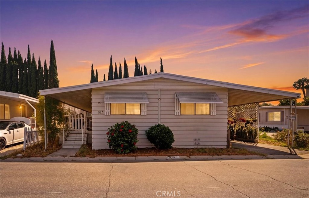 300 N Rampart 107