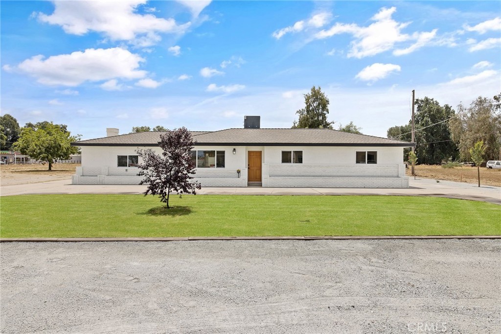 6125 E Mount Whitney