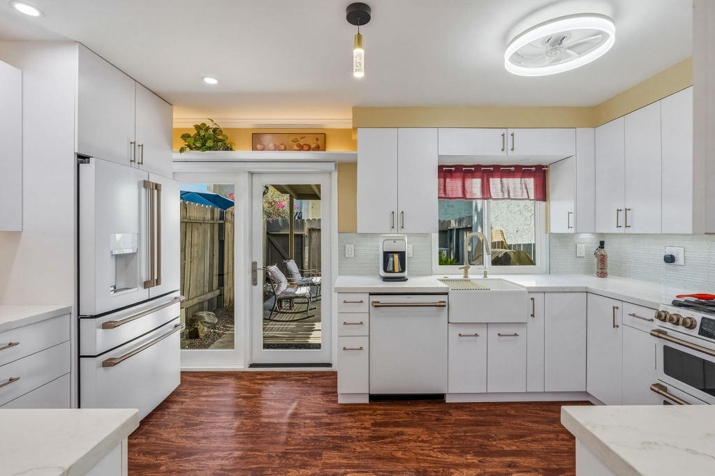 334 W Santa Elena Road