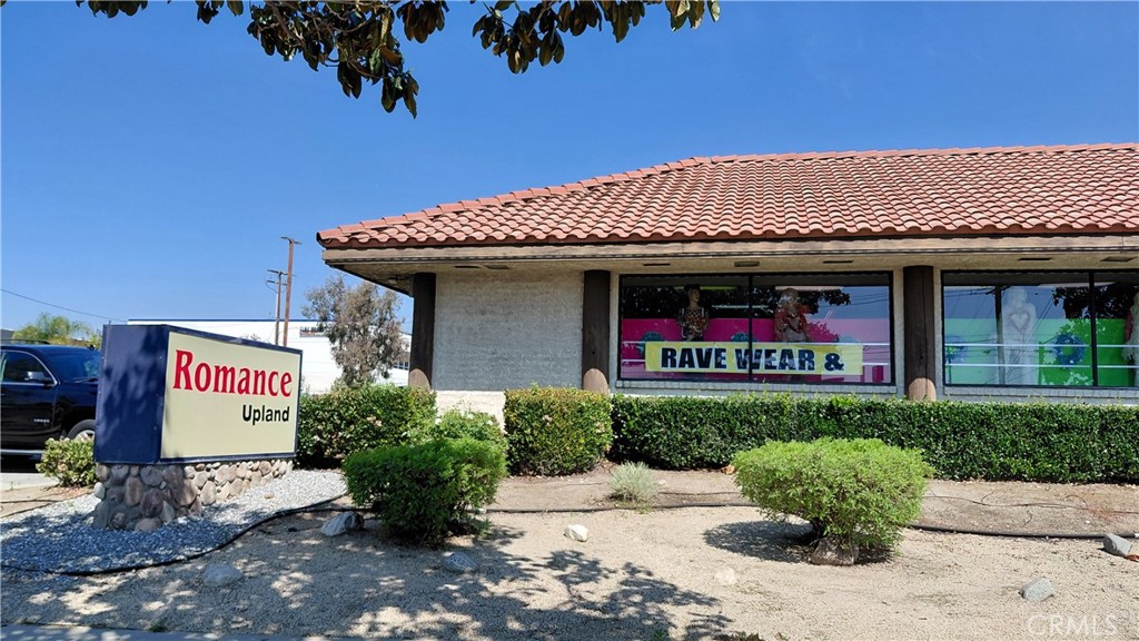 2009 W Foothill