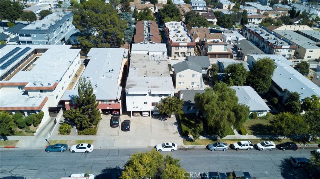 1052 Elm Avenue