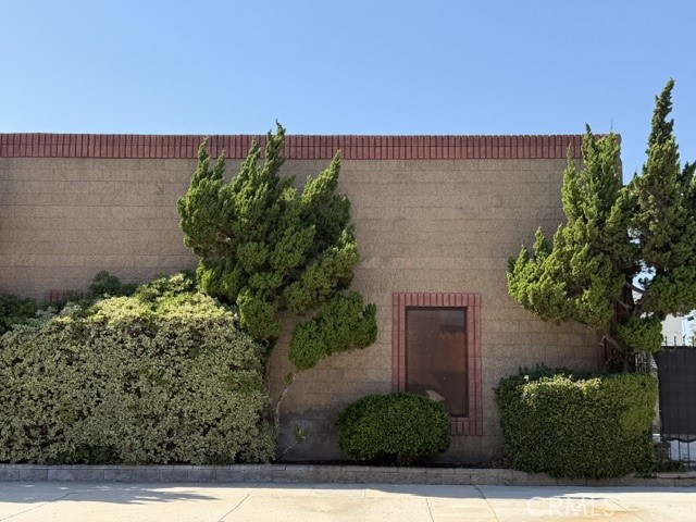 2301 W Empire Avenue