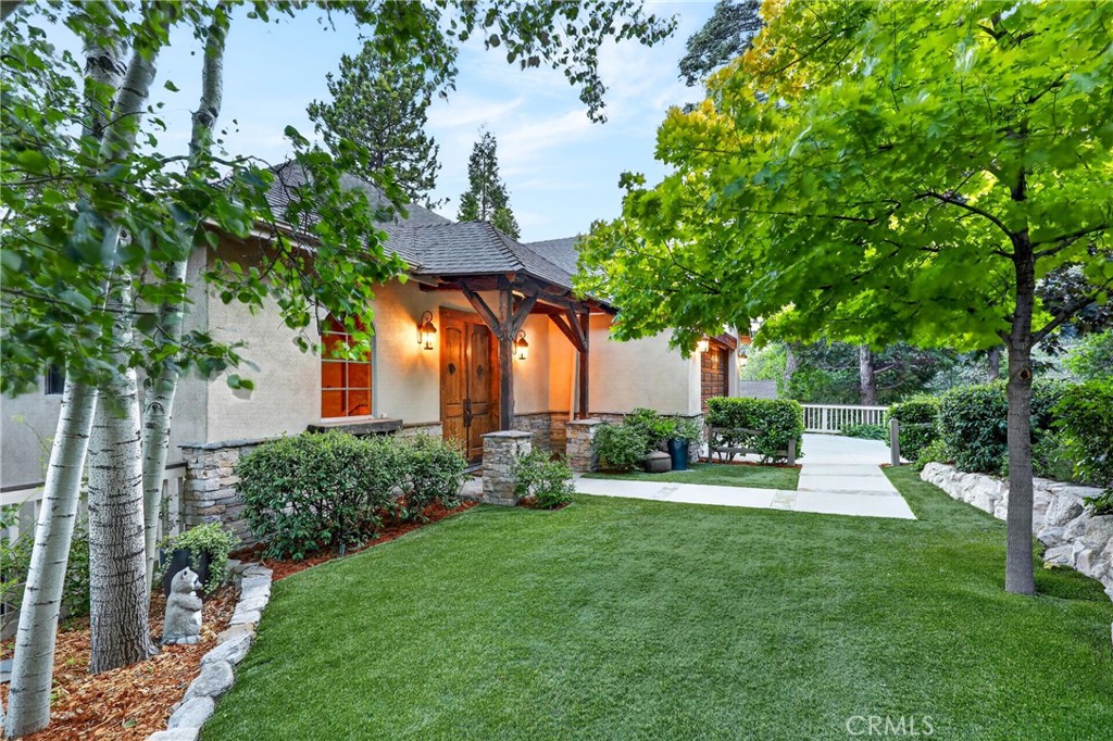 27360 Elmwood