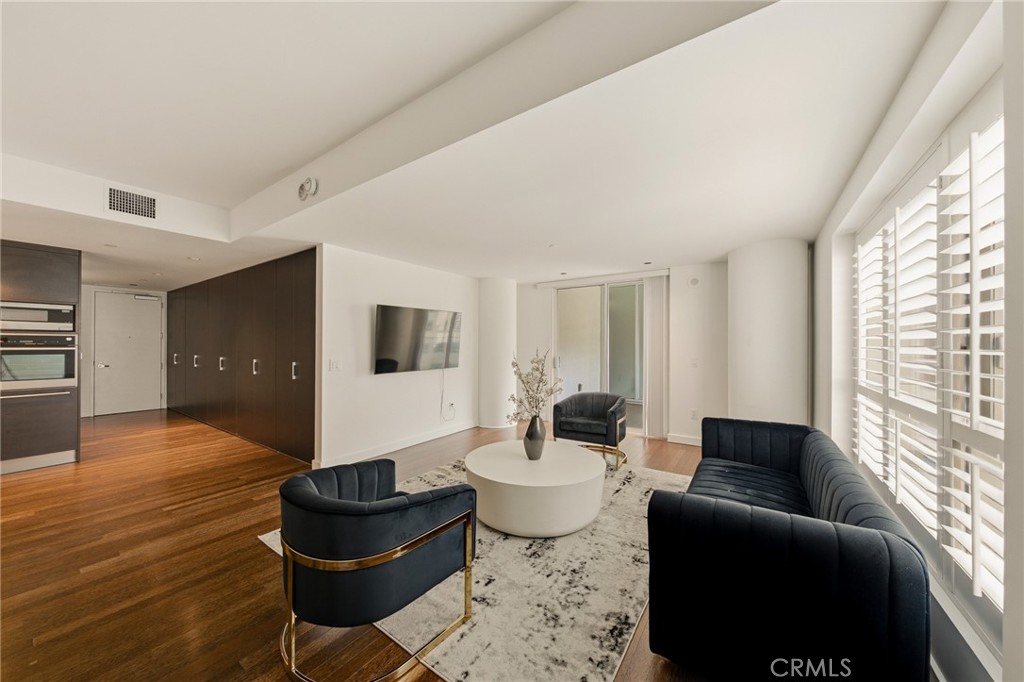 6250 Hollywood Boulevard 4M