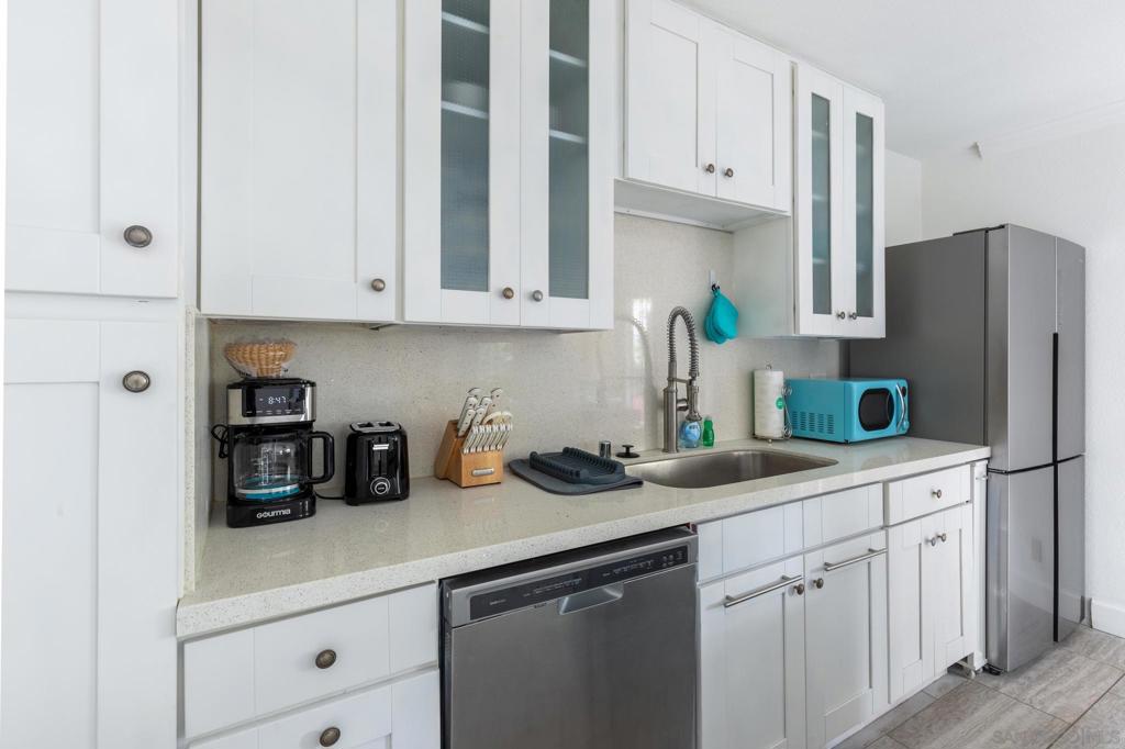 8529 Villa La Jolla Dr E