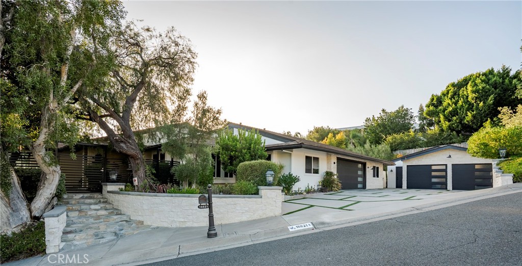 18821 Ridgeview Circle