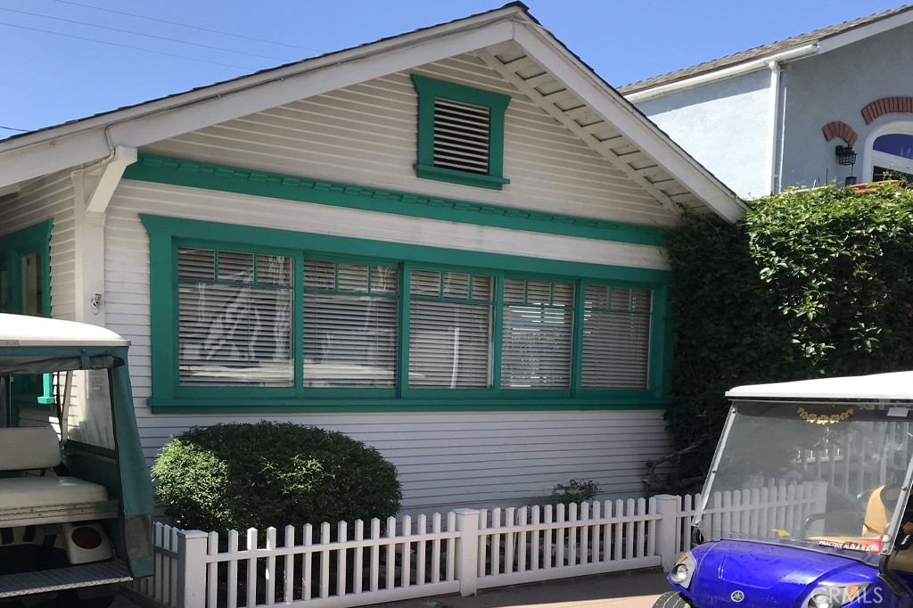 335 Clemente Avenue