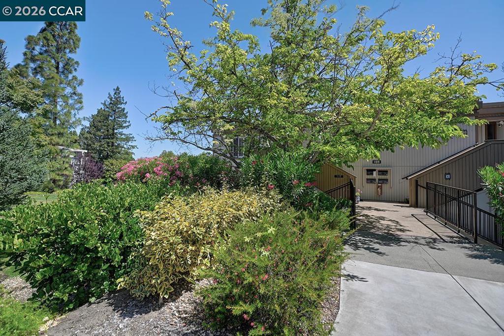 1109 Canyonwood Ct 1
