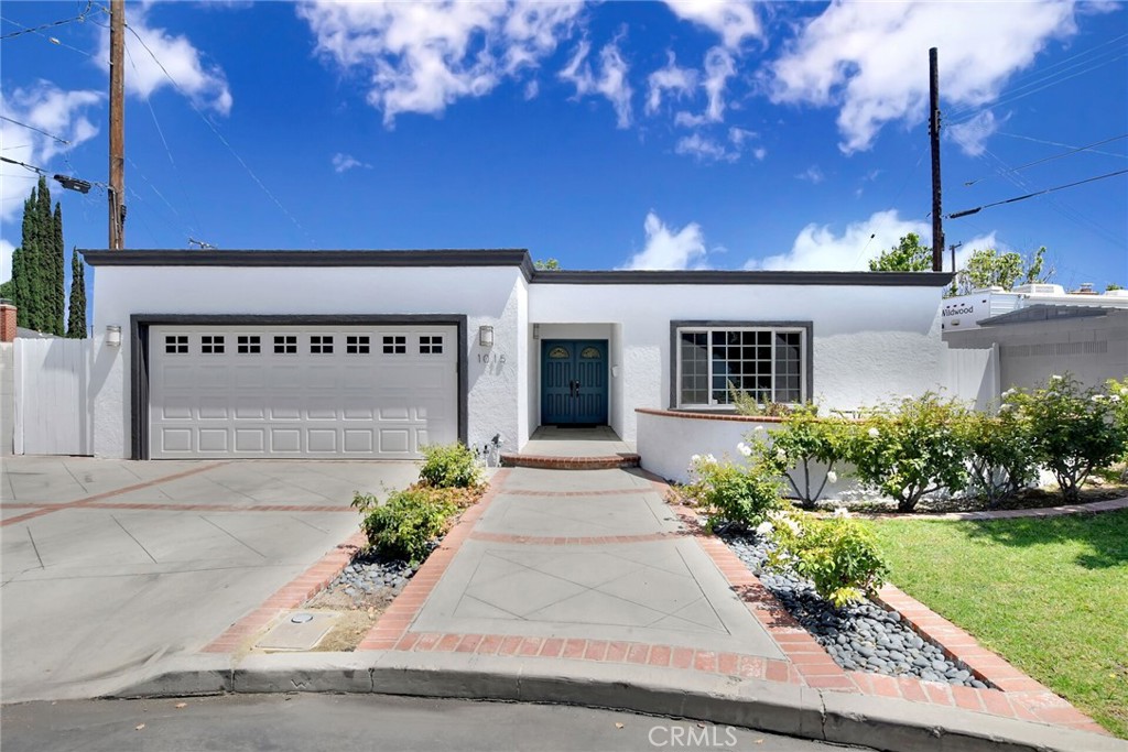 1015 E Walnut Avenue