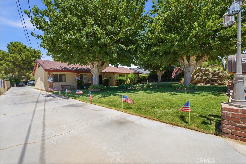 4533 W Ave K12