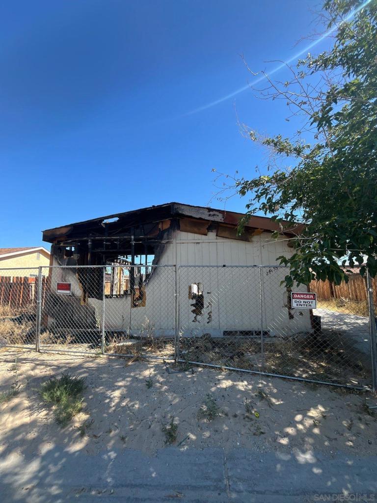 24953 Camino Del Sol