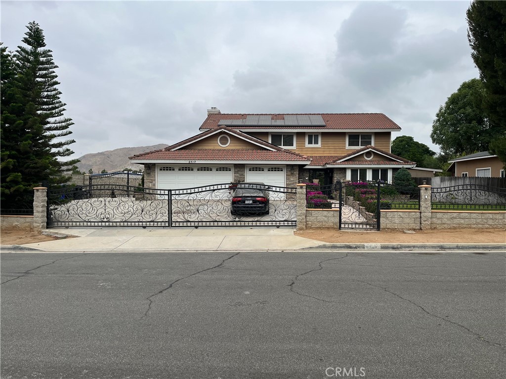 2717 Woodbriar