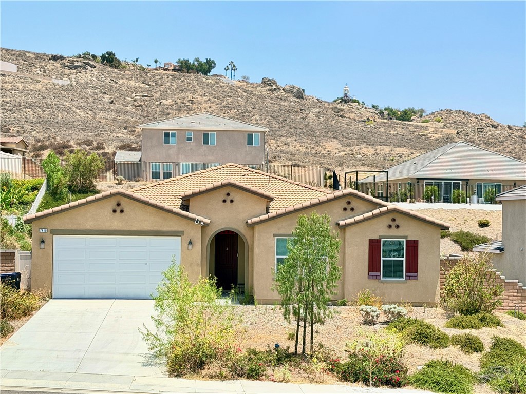 7410 Wagon Trail