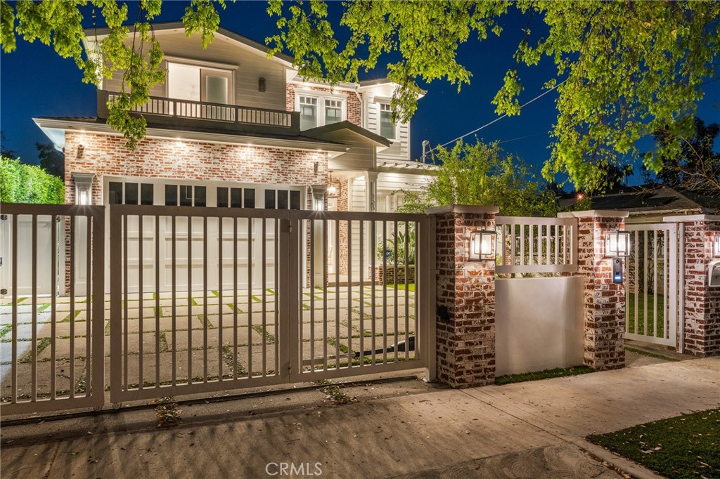12345 Huston