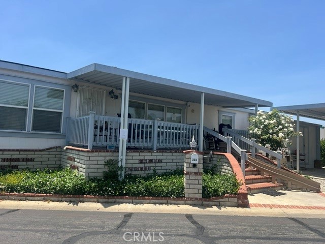 8811 Canoga Avenue 303