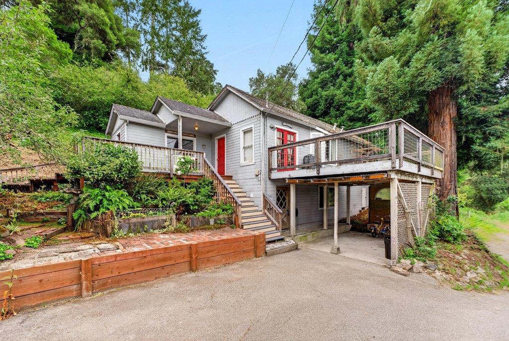 885 Larkin Valley Road