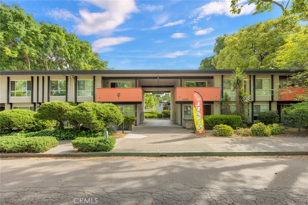 1120 Esplanade
