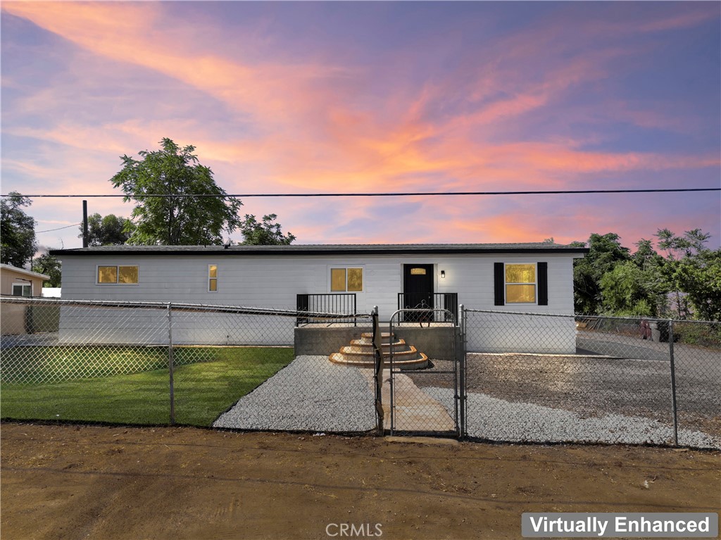 21133 Kinney