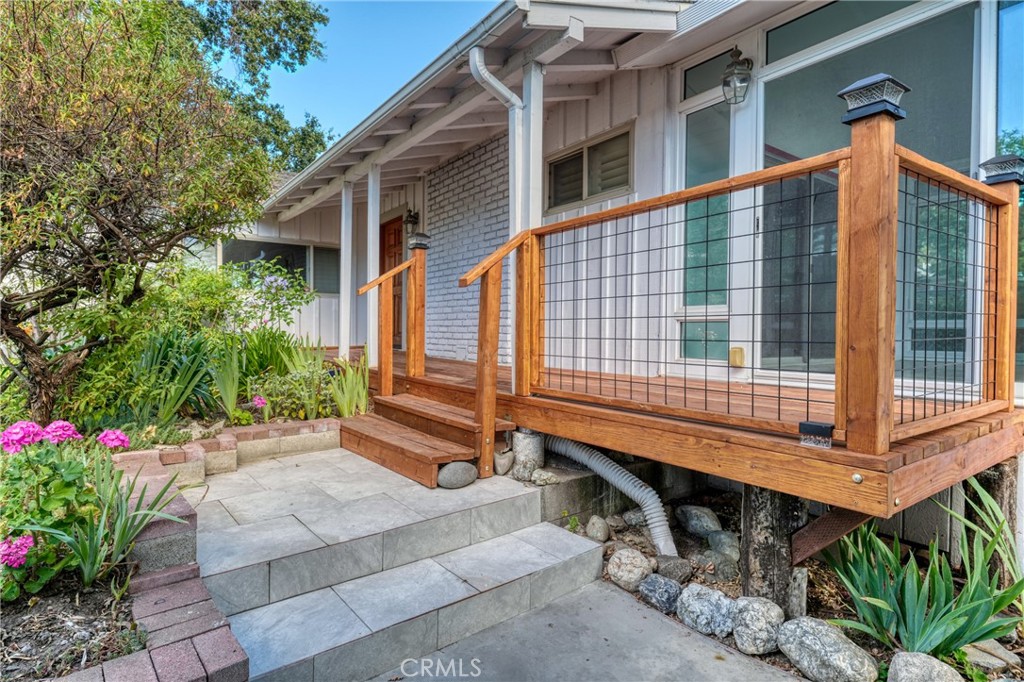 2637 Lakeshore Boulevard